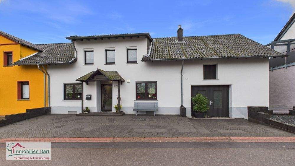 Thumbnail-METTLACH-NOHN: WOHNHAUS MIT 2 WOHNUNGEN GARAGE GARTEN IN RUHIGER WOHNLAGE!