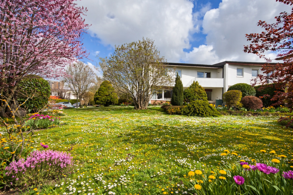 Thumbnail-Fast wie ein Einfamilienhaus: ca. 9 Meter Breite + außergewöhnlich großer Garten