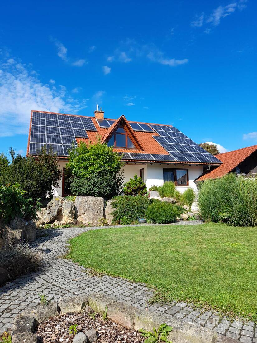 Thumbnail-Stilvolles Einfamilienhaus in Ortsrandlage mit Garten, Terrassen und Wellnessbereich