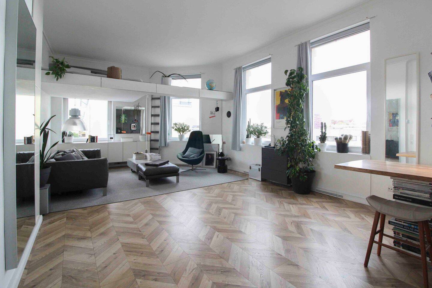 Thumbnail-Zeitlose Altbau-Eleganz trifft urbanes Lebensgefühl in Neuehrenfeld