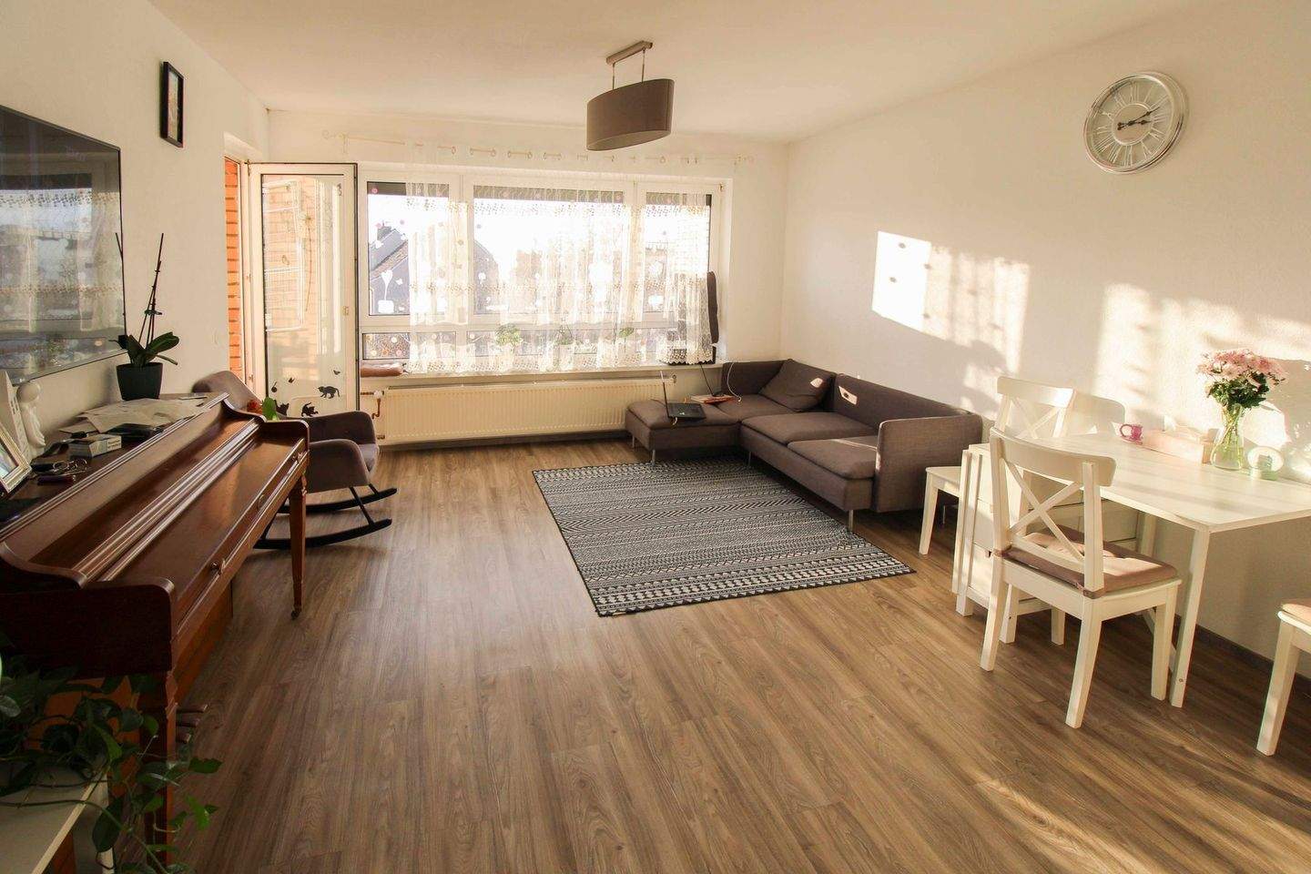 Thumbnail-Wohnen in Sürth am Rhein: vermietete 3-Zimmer-Wohnung in Top-Lage mit Panoramaausblick