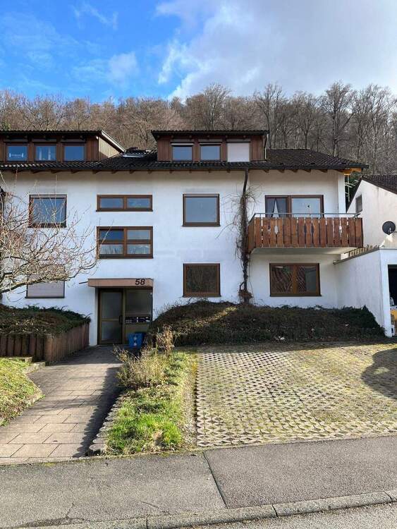 Thumbnail-Neu renovierte 2-Zi. ETW in kleiner Einheit mit Gartenanteil und Stellplatz im Freien