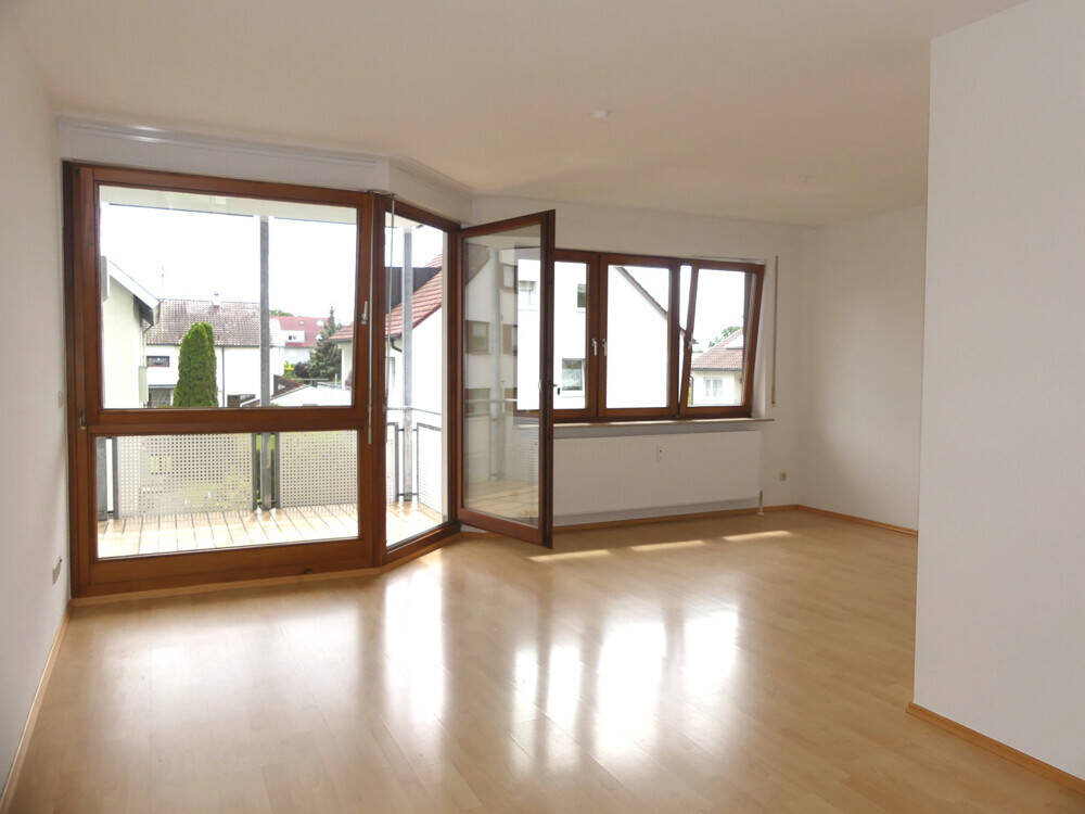 Thumbnail-Sanierte, lichtdurchflutete 2 Zimmer Wohnung mit Balkon in bester Lage von Freiberg. Frei ab sofort