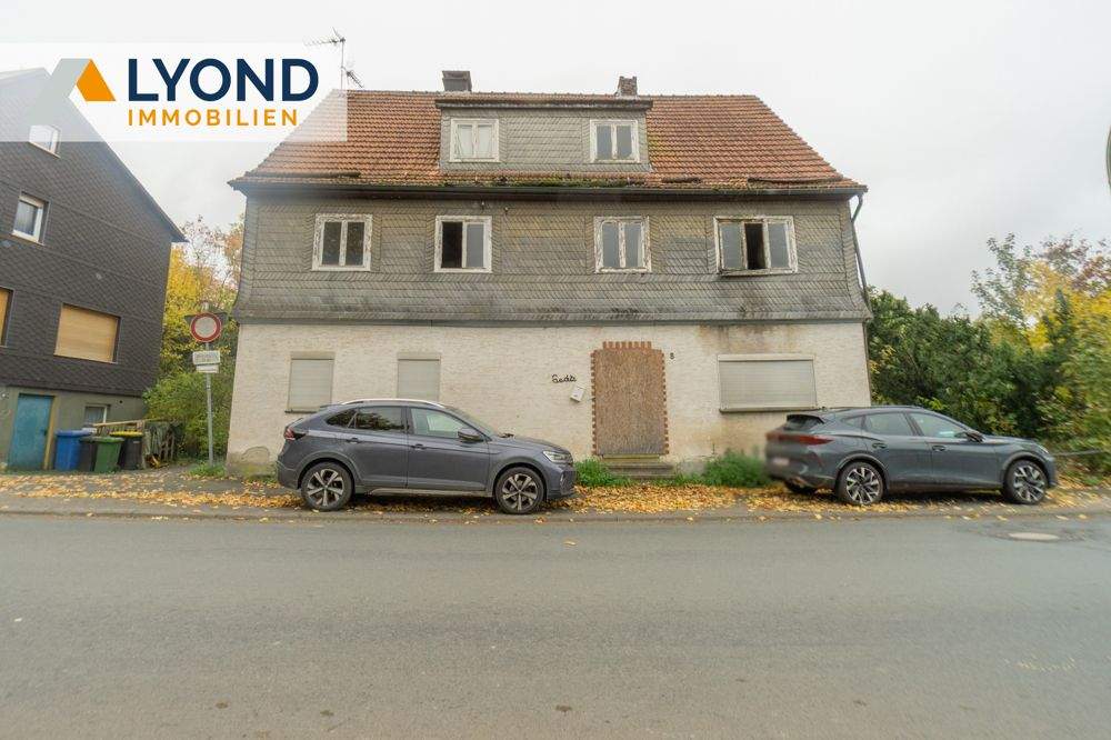 Thumbnail-Sanierungsbedürftiges Mehrfamilienhaus mit 8 Wohneinheiten in zentraler Lage von Medebach!