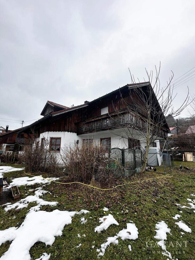 Thumbnail-*Ein Platz für die ganze Familie auf ca. 154 qm Wohnfläche - Bieterverfahren*!