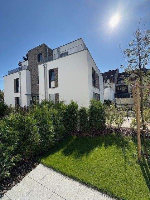 Thumbnail-ZUM VERLIEBEN: gemütliche 4-Zi-Whg. mit gr. Balkon in bevorzugter Wohnlage!