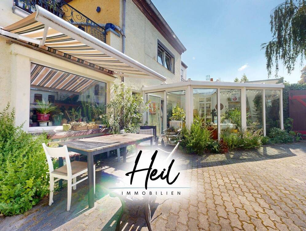 Thumbnail-Großes Grundstück & Mitten in Markranstädt: Zweifamilienhaus mit Wintergarten I Nebengelass I Garage