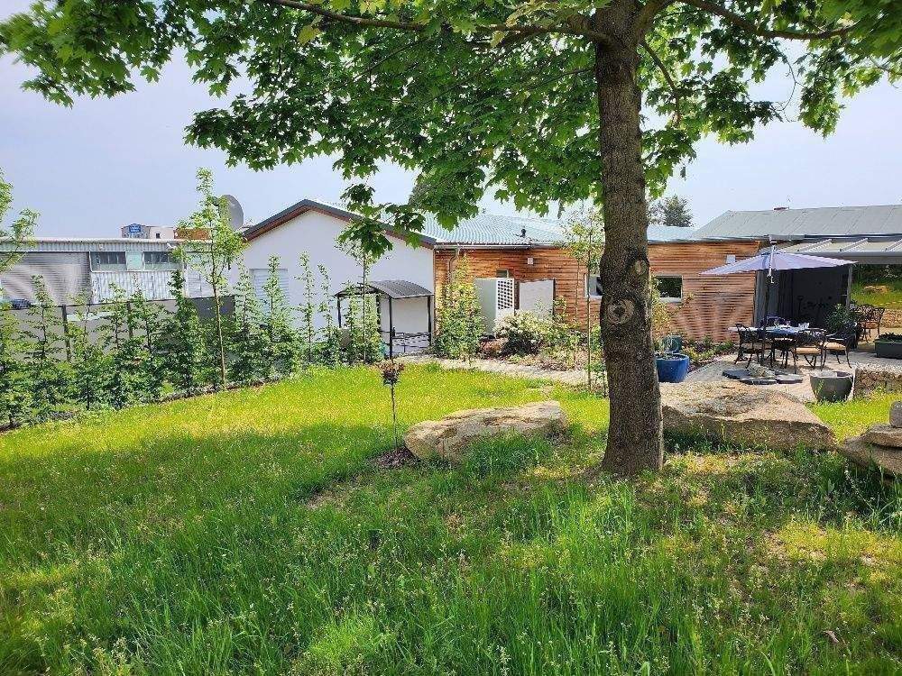 Thumbnail-VERKAUFT - Bungalow + 2 Einliegerwohnungen - Ebenerdiges Wohnen für 1-2 Familien oder Alt + Jung an der Talsperre Bautzen!