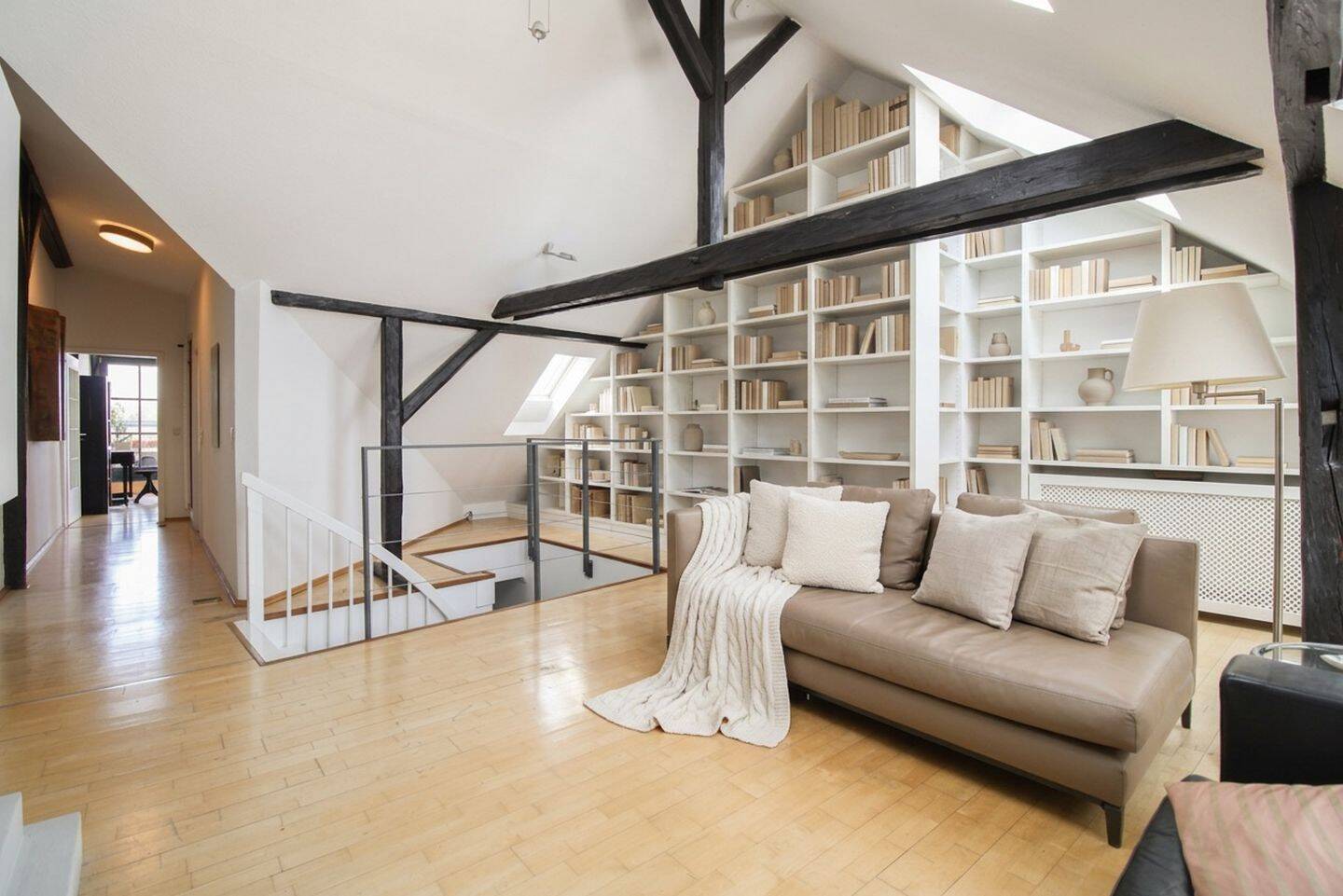 Thumbnail-Maisonette-Traum in Frankfurt-Bockenheim mit Dachterrasse und Skylineblick