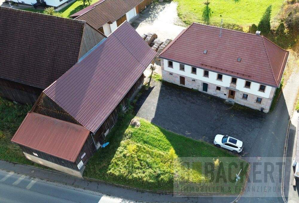 Thumbnail-Einzigartiges landwirtschaftliches Anwesen - Wohnhaus, Scheunen und noch viel mehr!