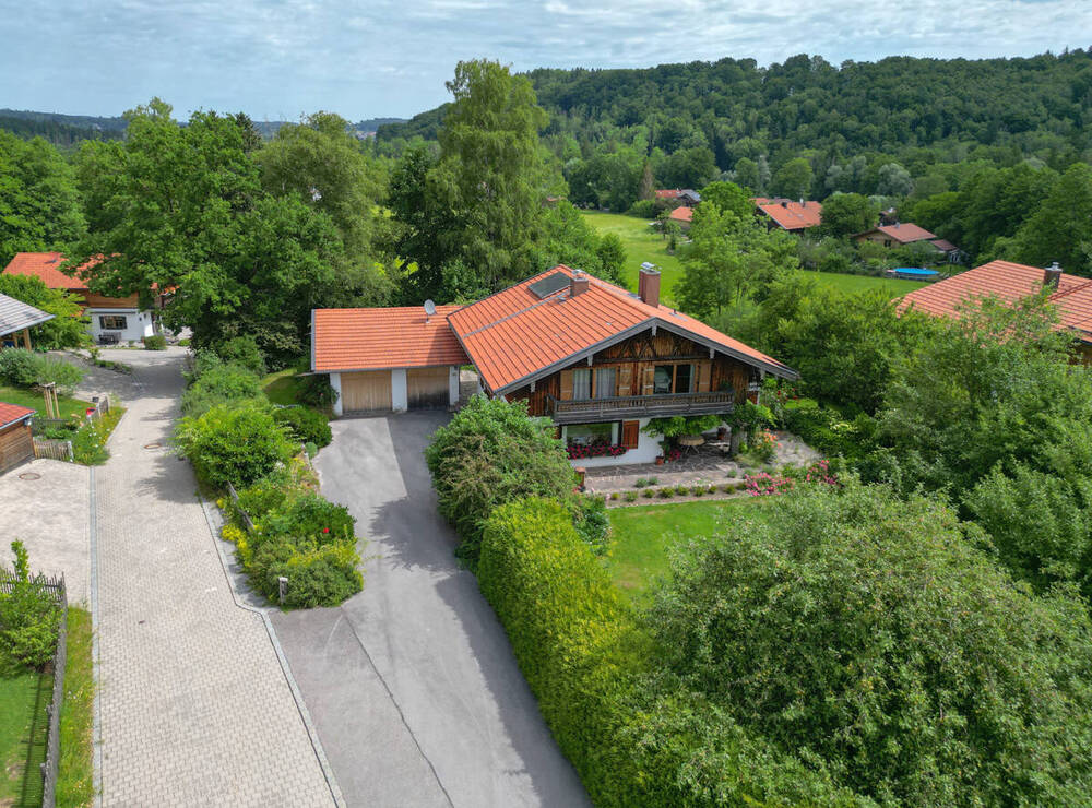 Thumbnail-Weyarn-Naring Baugrundstück für eine Landhausvillen-Hälfte - 5 Minuten zur A8 - Ideal für Pendler