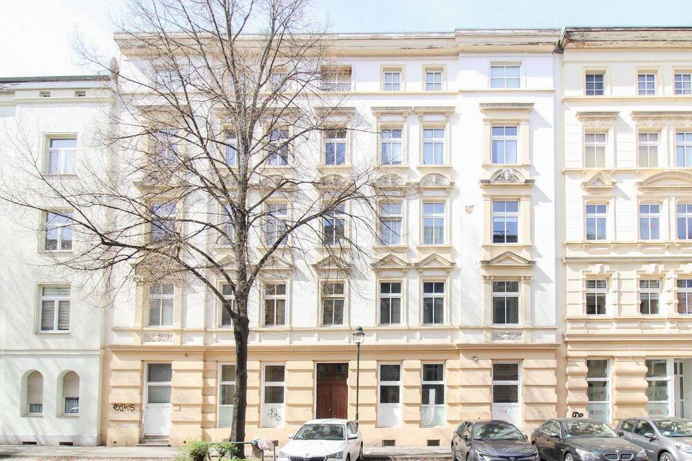 Thumbnail-Solide Gelegenheit: Vermietete 2-Zi.-ETW im Altbau in zentraler Lage