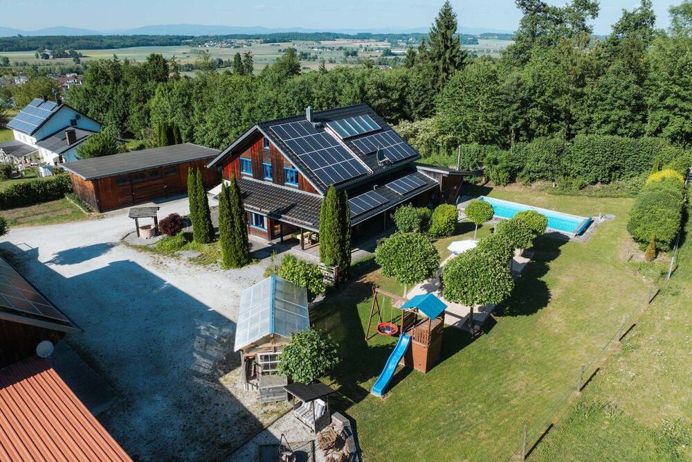 Thumbnail-Ihre eigene Ranch in Alleinlage: Profi-Reithalle, Paddockboxen & 3 Hektar Weideglück direkt am Haus