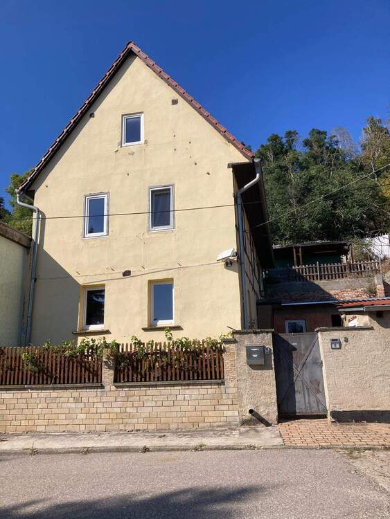 Thumbnail-EFH mit Lagerfläche und kleinem Bunker in Wethau bei Naumburg
