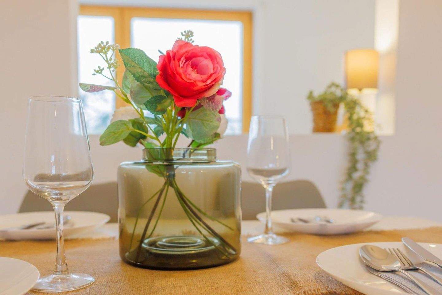 Thumbnail-Kernsanierte Dachgeschosswohnung in Ingolstadt-Haunwöhr - 5% AfA