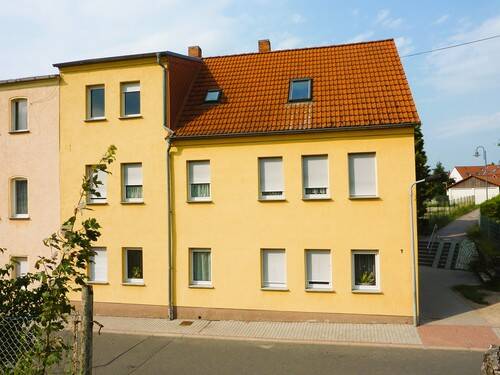 Thumbnail-- Gepflegtes Mehrfamilienhaus in Teuchern -