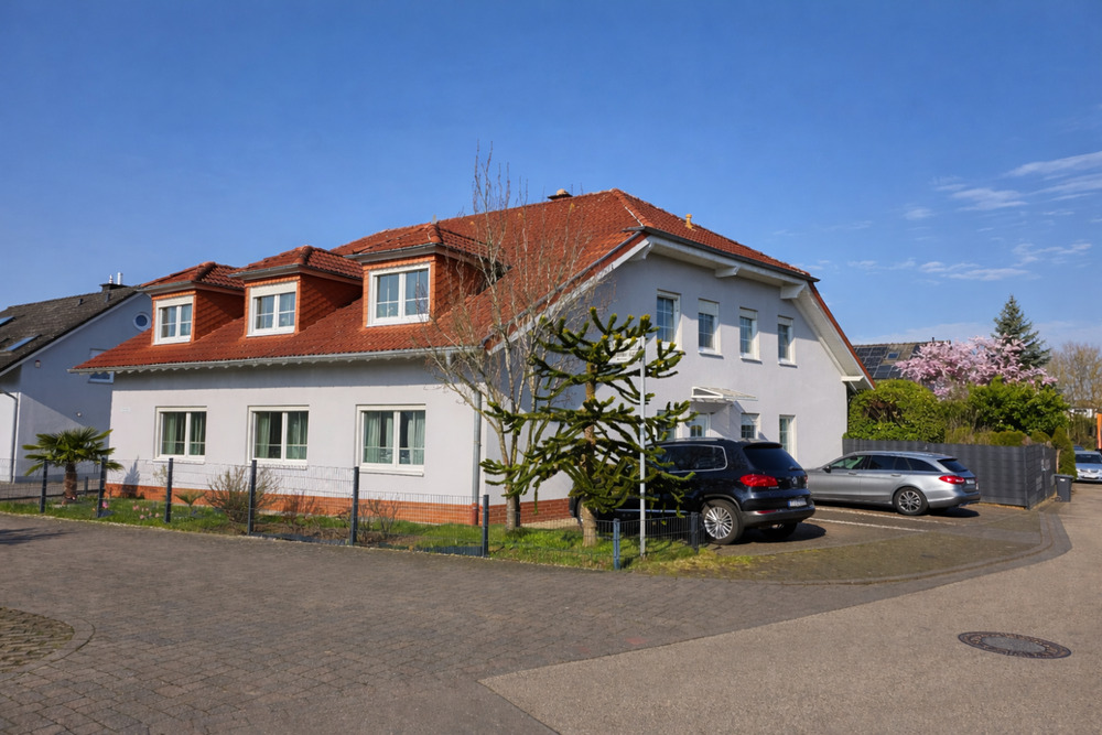 Thumbnail-Konz Roscheid - großes 2 Familienhaus mit Garage und Garten. Variable Wohnflächenaufteilung möglich