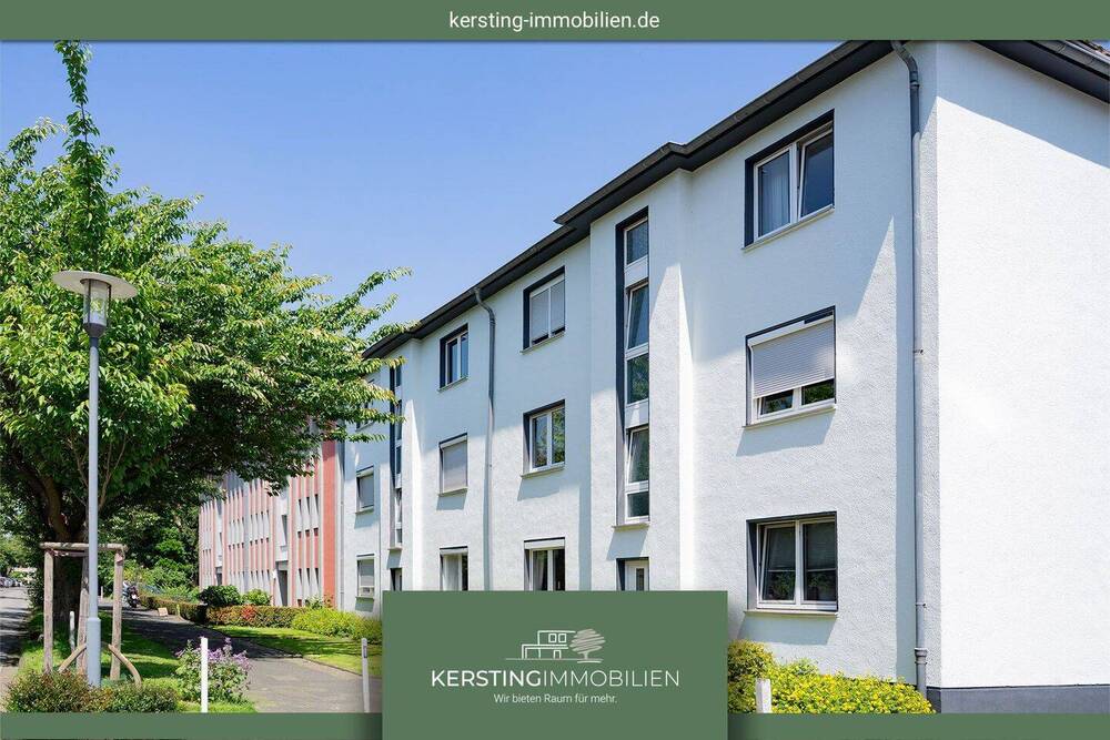Thumbnail-Top Angebot in KR-Bockum: Besondere, modernisierte 110m² Wohnung mit 4 Zimmern und großem Balkon!