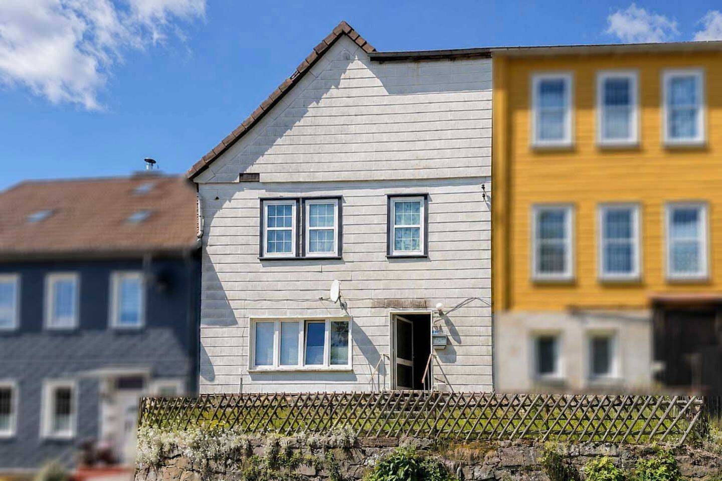 Thumbnail-Sanierungsbedürftiges Wohn- und Gewerbeobjekt mit ehemaliger Diskothek in Clausthal-Zellerfeld