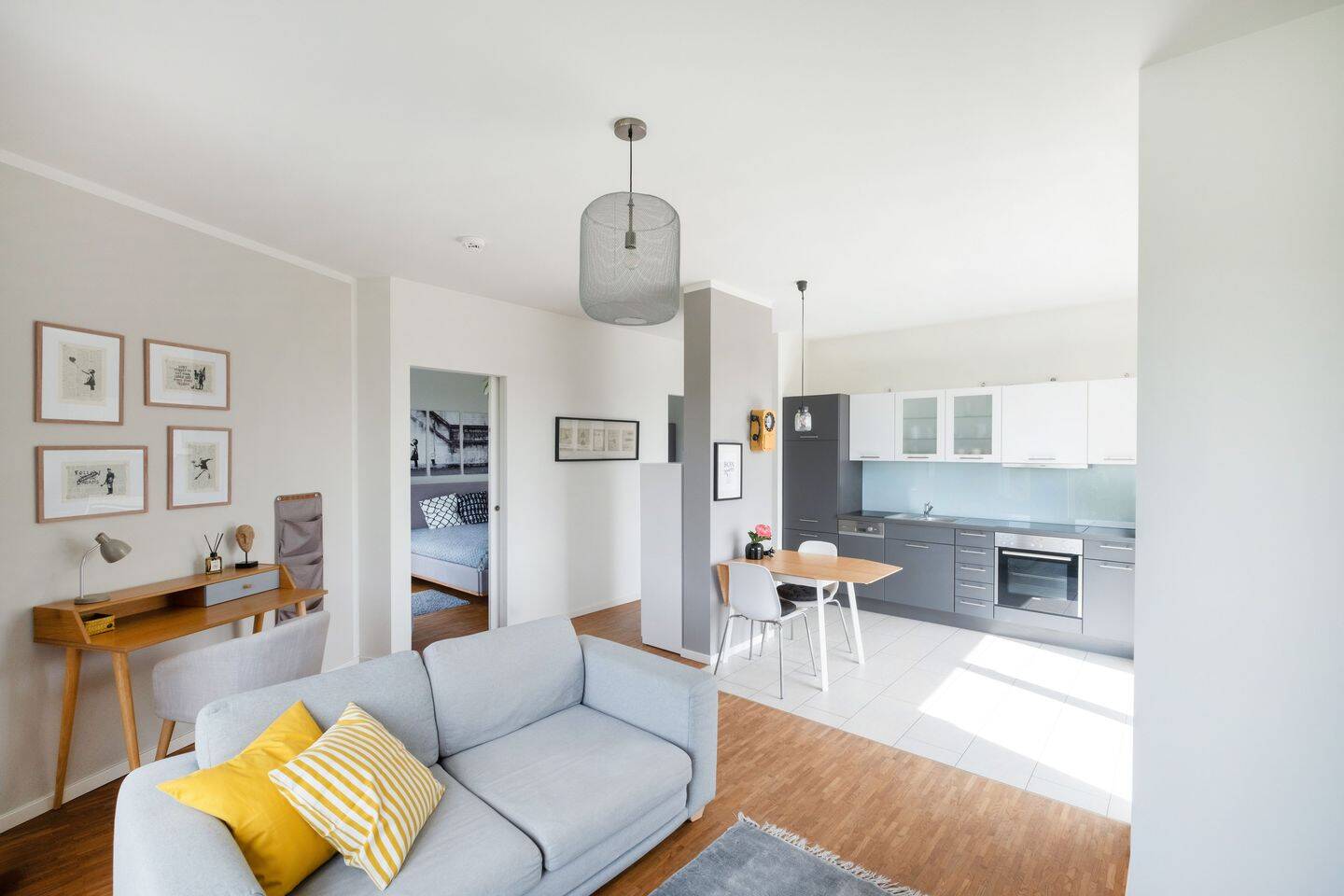 Thumbnail-Freundliche 2-Zimmer-Wohnung mit Südwestbalkon im Weitlingkiez
