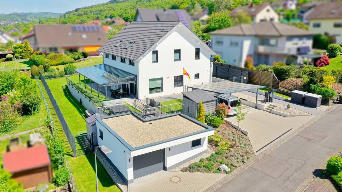 Thumbnail-Exklusives Einfamilienhaus mit großem Garten und schönem Fernblick