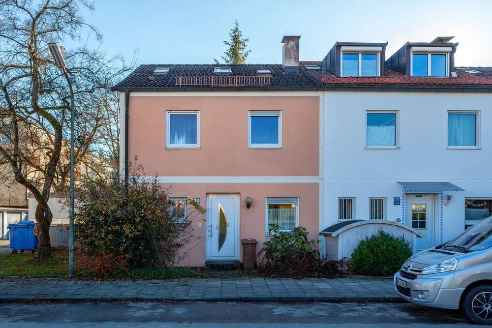 Thumbnail-FBC - Familienleben neu definiert: Ihr Reiheneckhaus in Stadt & Natur