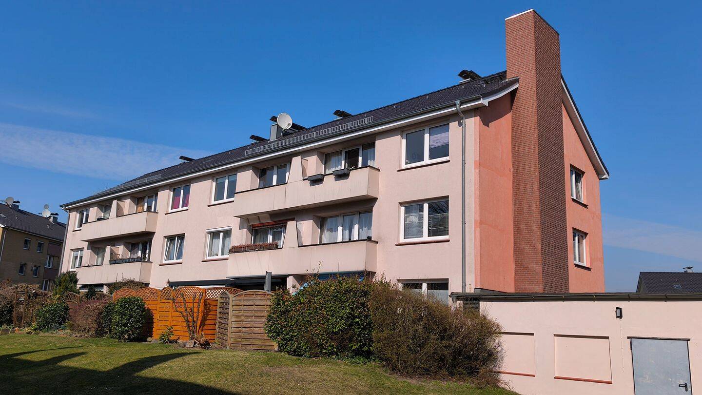 Thumbnail-Vermietete und sehr gepflegte 3-Zimmer-Wohnung mit Balkon in Ortsrandlage von Uetersen