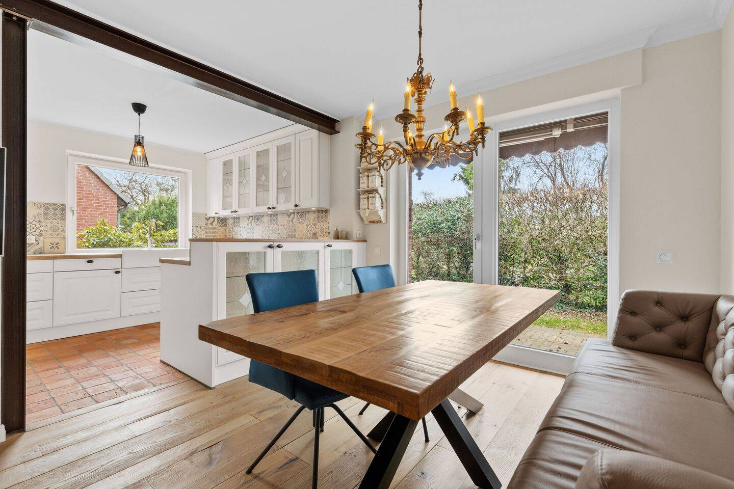 Thumbnail-4 Zimmer Doppelhaushälfte 127m² + wohnliches Souterrain - modern ausgestattet und zum Einzug bereit!