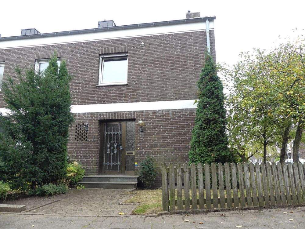 Thumbnail-FamilyHome- Reihenendhaus mit Garten & Garage. Ihr Projekt mit Perspektive