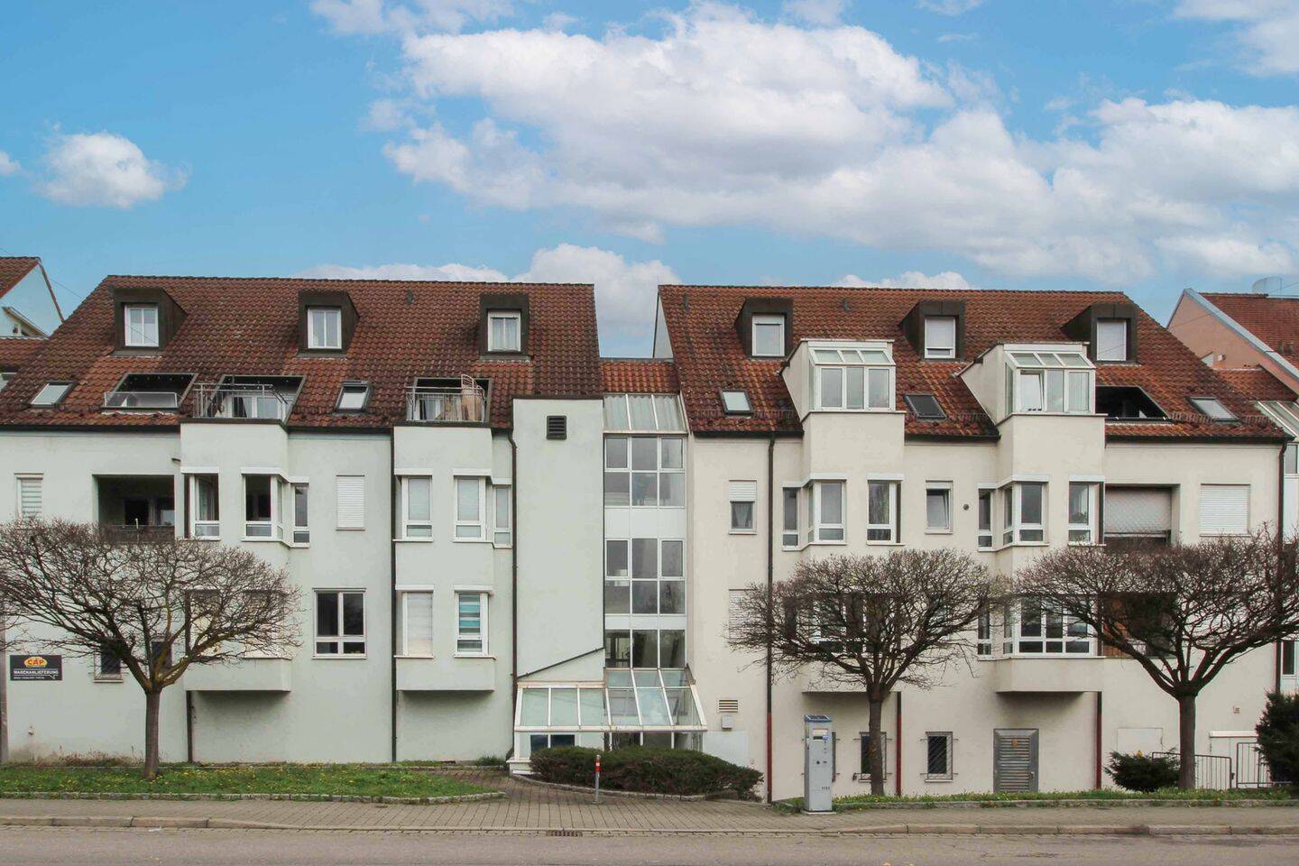 Thumbnail-Attraktive Maisonette-Wohnung mit Aufzug und zwei Dachterrassen in Obertürkheim