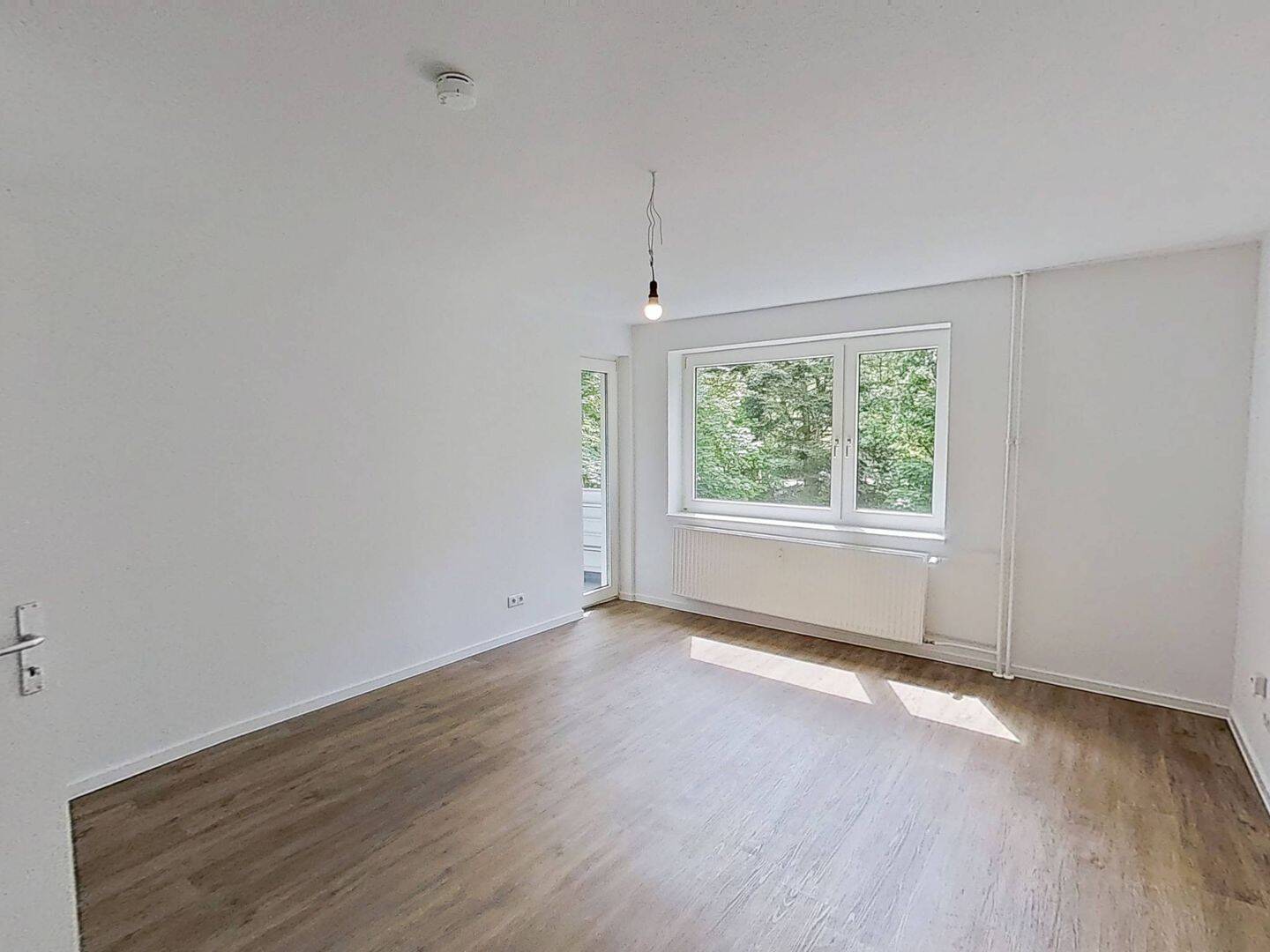 Thumbnail-Schöne 3-Zimmer-Wohnung mit BALKON und viel Lichteinfall