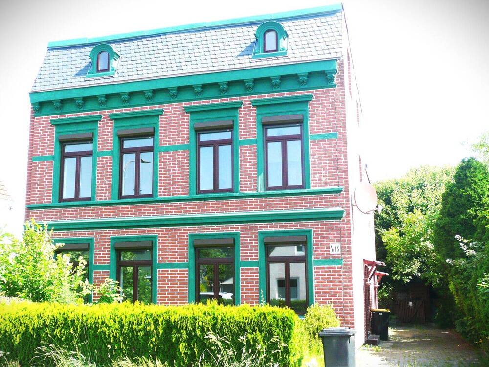 EG- OG-Spitzboden wohnlich !