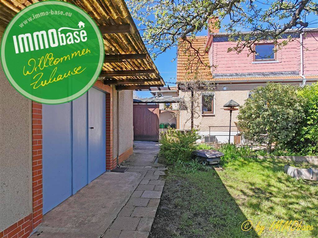 Thumbnail-Liebliche Doppelhaushälfte mit Garten und Garagen in ruhiger Lage!