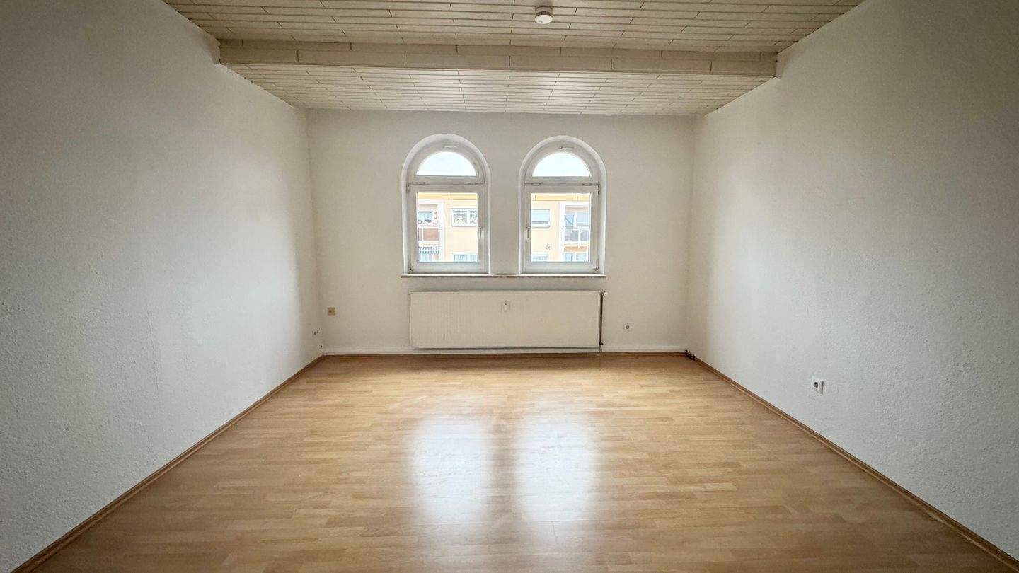 Thumbnail-Denkmalschutz für sportliche junge Leute ! Hübsche moderne 2-ZW 53 m², Laminat, 4.OG ohne Aufzug