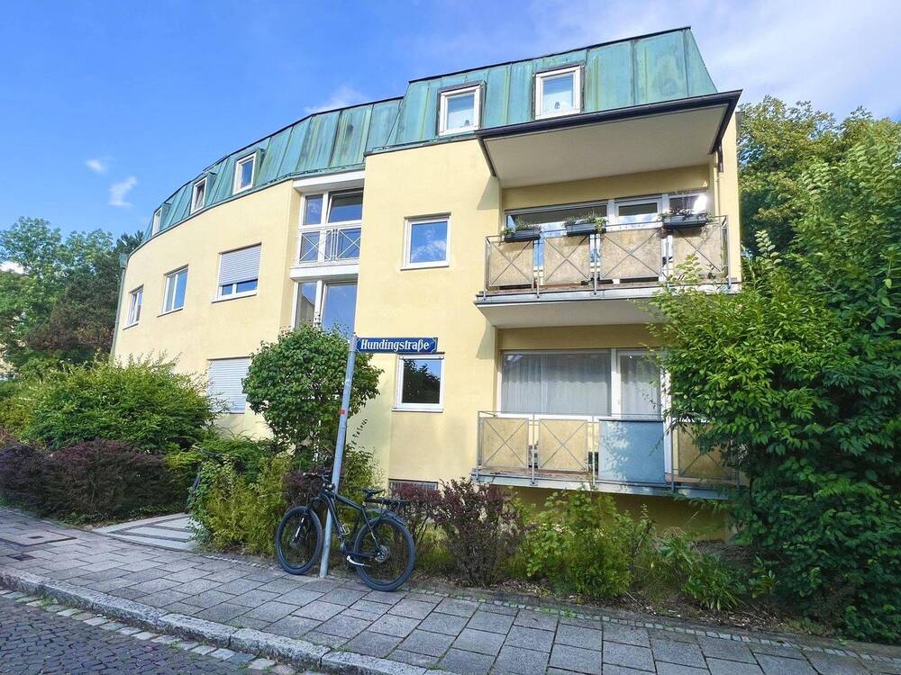 Titelbild Frontansicht Haus