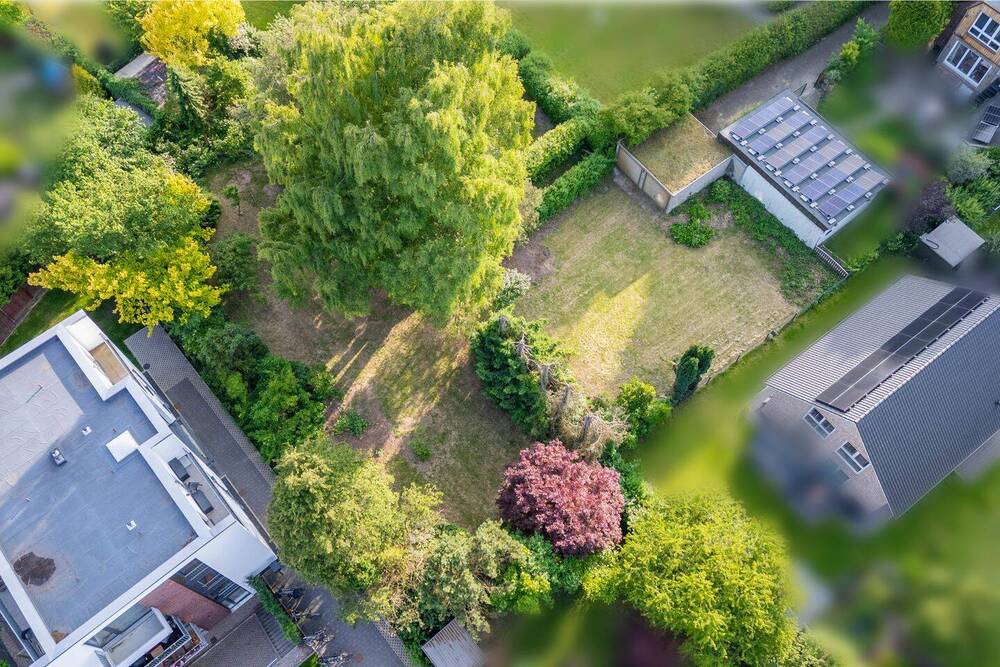 Thumbnail-Positiver Bauvorbescheid - Attraktives Wohnbaugrundstück für drei Häuser mit vier Wohneinheiten