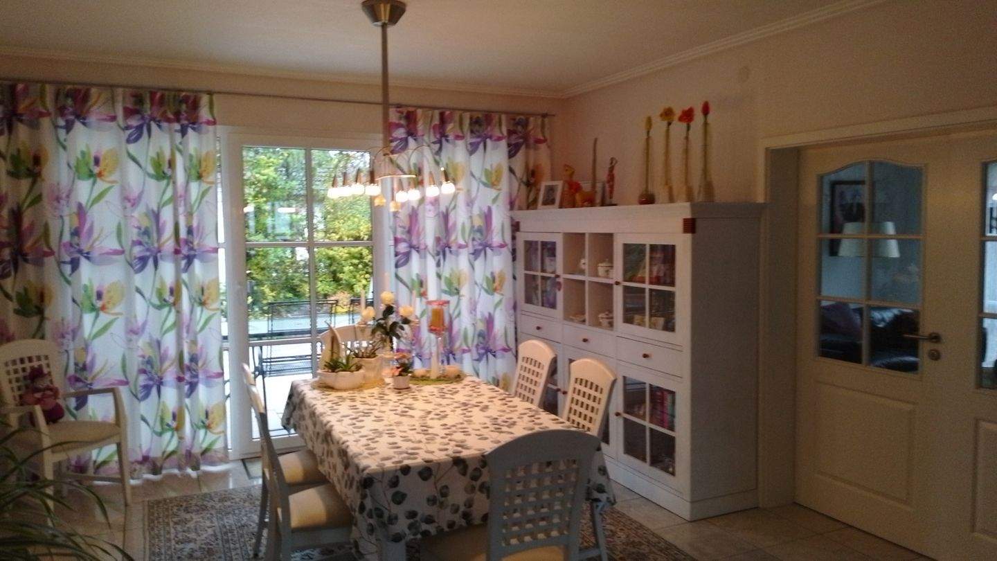 Thumbnail-Stilvolles und gepflegtes Einfamilienhaus im Villenstil mit Doppelgarage und Terrasse in einem Ortsteil von Theres