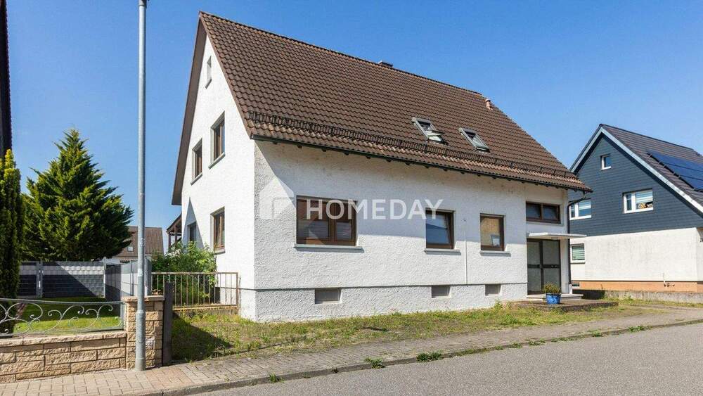 Thumbnail-Familienglück beginnt hier - charmantes EFH mit Gartenidylle, viel Platz und Garage