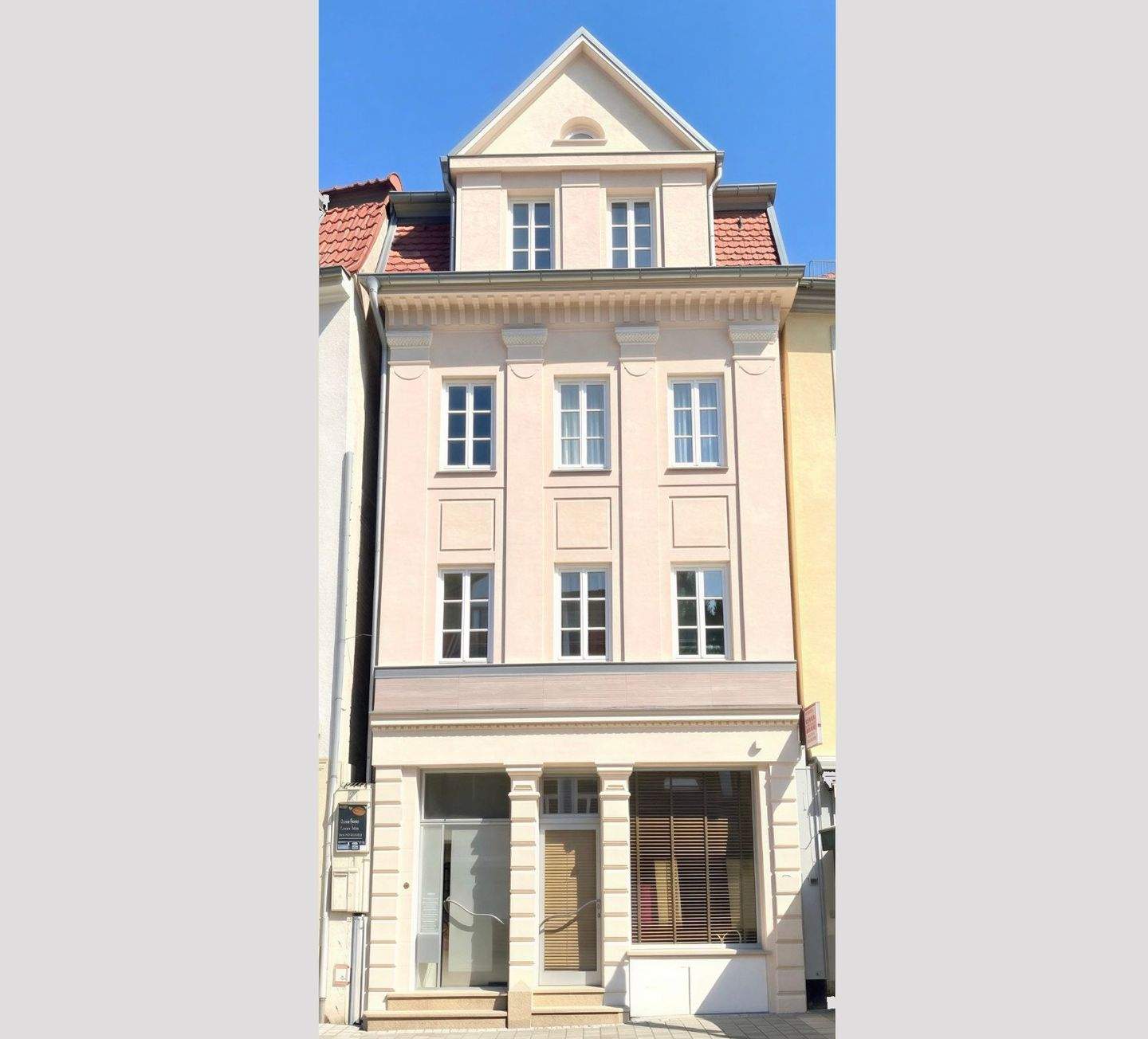 Thumbnail-Mit viel Liebe zum Detail: Fassade und Innenarchitektur in Perfektion