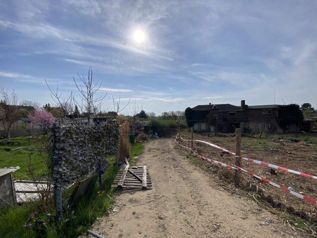 Thumbnail-Großes Grundstück (7.940 qm) in Riesa-Pausitz - Bebauung möglich