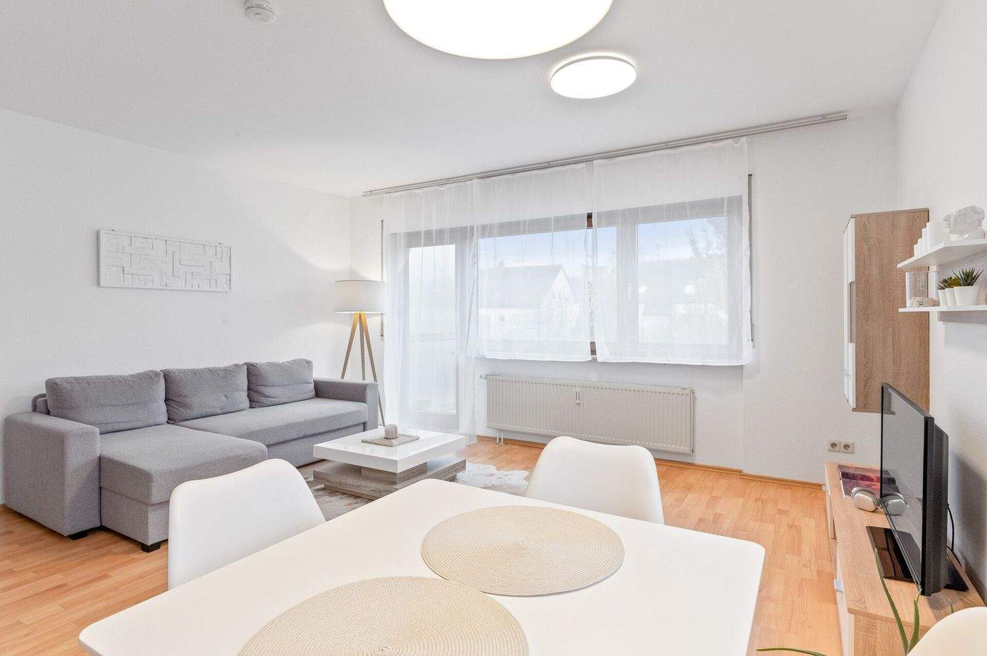 Thumbnail-Einziehen und Wohlfühle: Attraktive 2-Zimmer-Wohnung in Echterdingen