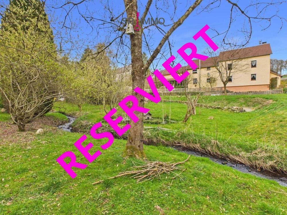 Thumbnail-Liebevoll gepflegtes Einfamilienhaus mit idyllischem Garten und romantischem Bachlauf