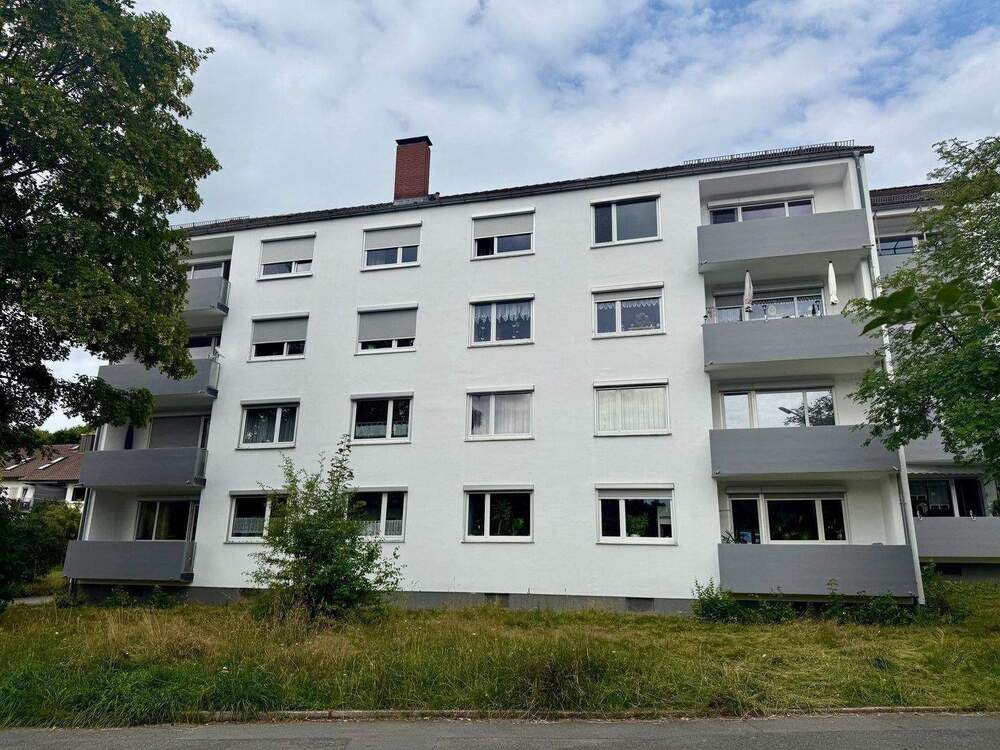 Thumbnail-Attraktive 3-Zimmer-Wohnung mit großem Südwestbalkon & ca. 74,1 qm im ersten Stock