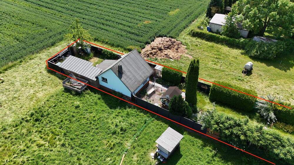 Thumbnail-KP-Reduzierung toller Garten mit massivem Gartenhaus und Terrasse