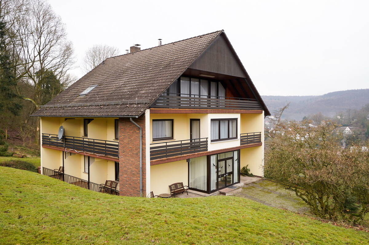 Front- und Seitenansicht