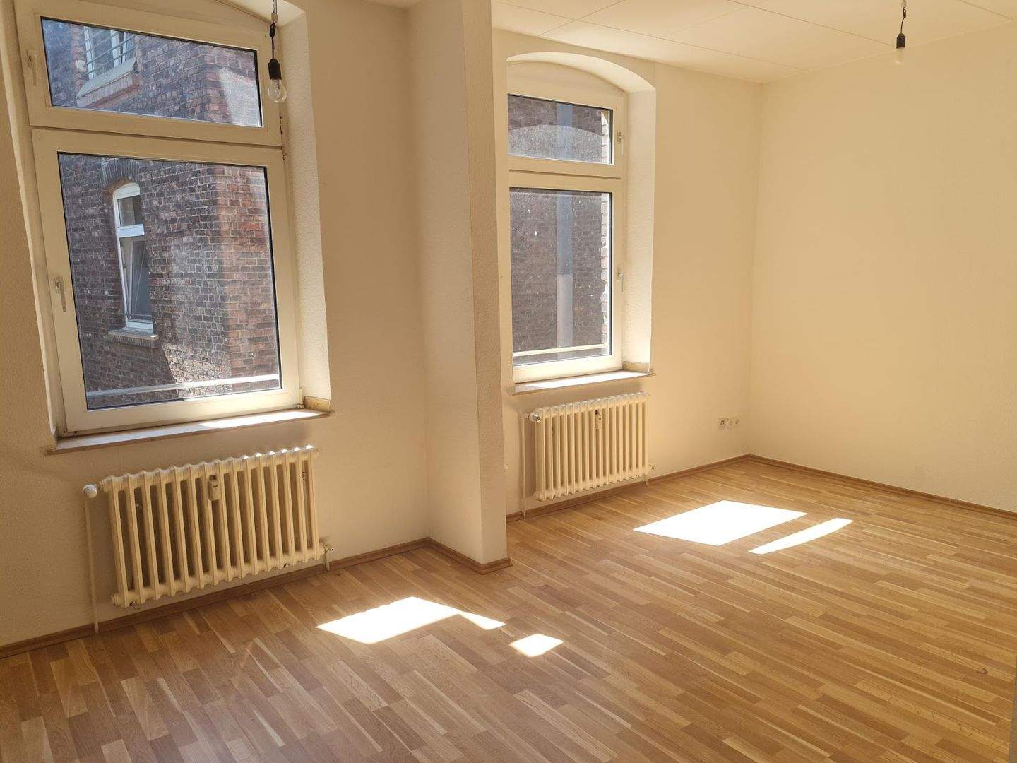 Thumbnail-Gepflegte 2-Zimmer-Wohnung im 2.Obergeschoss zu vermieten! 1 Nettokaltmiete frei (2. Monat)