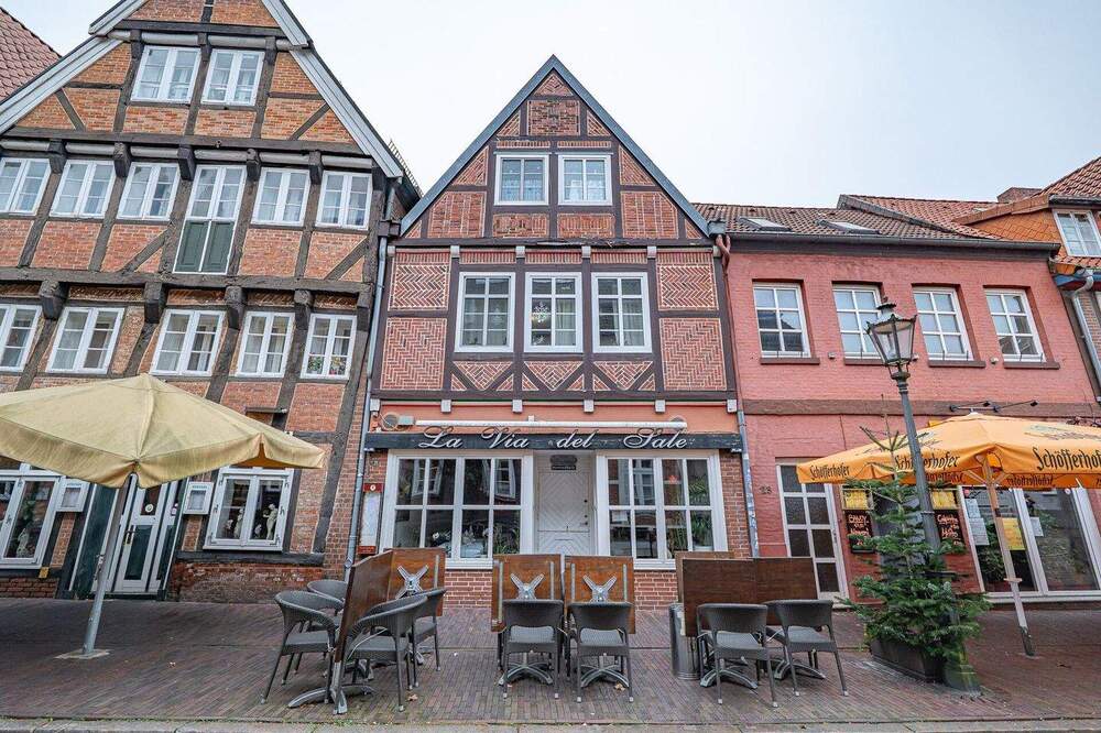 Thumbnail-Wohn- und Geschäftshaus in 1A Lage!