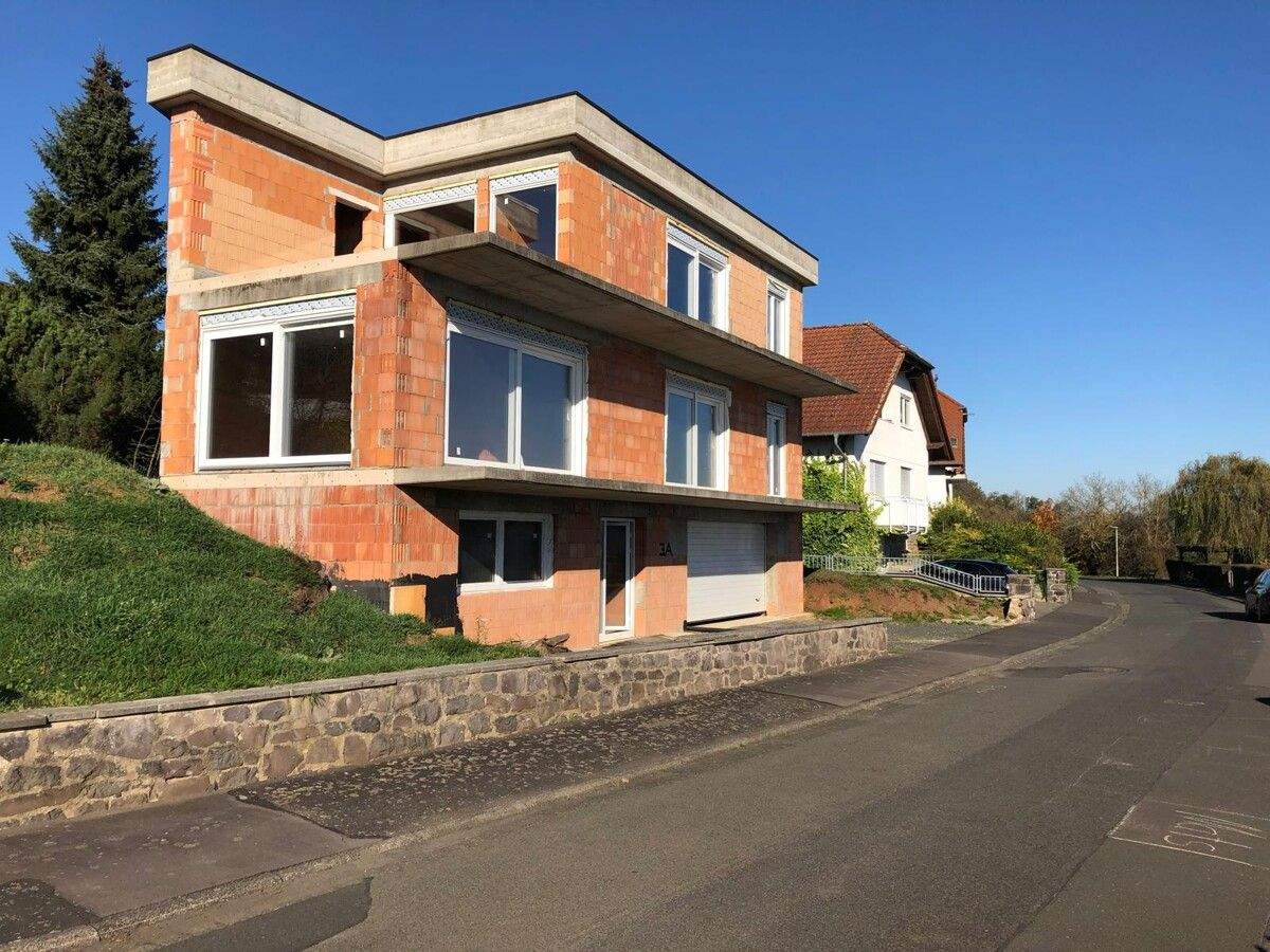 Thumbnail-Zweifamilienhaus im Rohbau. Hervorragende Lage mit traumhafter Aussicht in Nidda