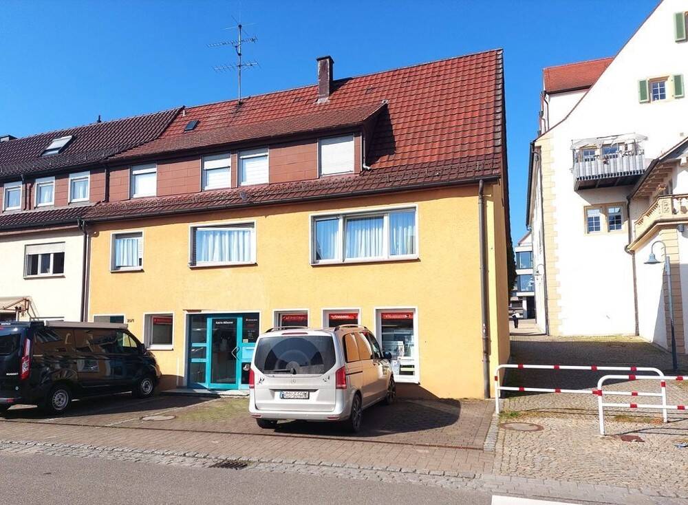 Thumbnail-WOHN- und GESCHÄFTSHAUS mit 2 Wohnungen + 1 Gewerbe in begehrter ZENTRUMSLAGE von Remseck a. N.!