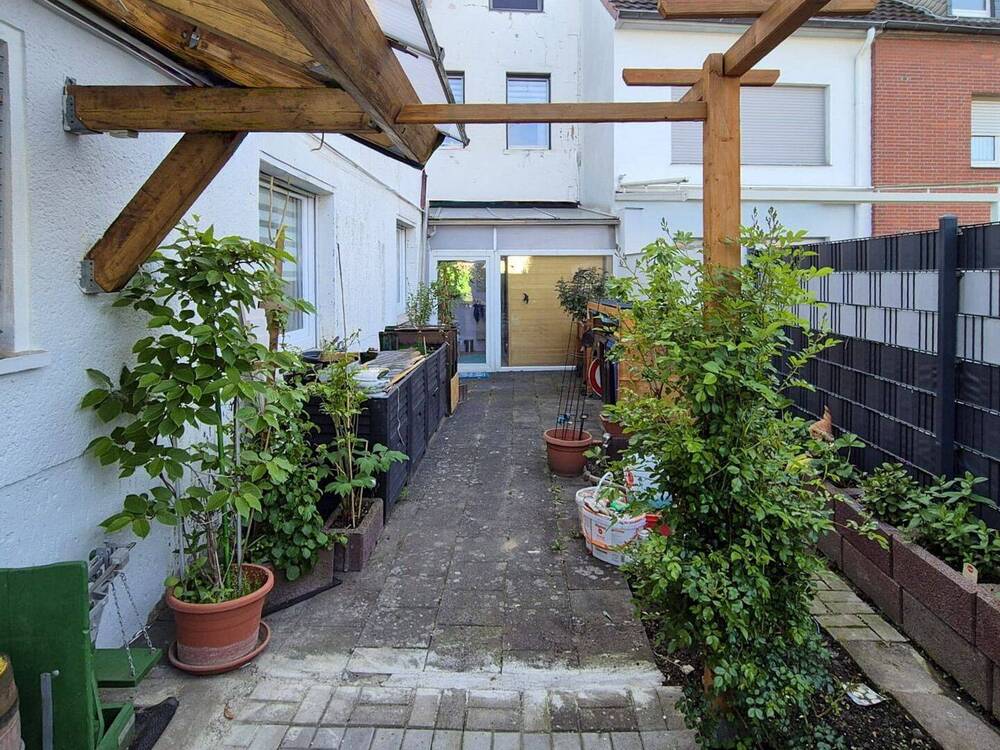 Thumbnail-Kein Zweifamilienhaus von der Stange - 387 m² voller Möglichkeiten für Menschen mit Vision